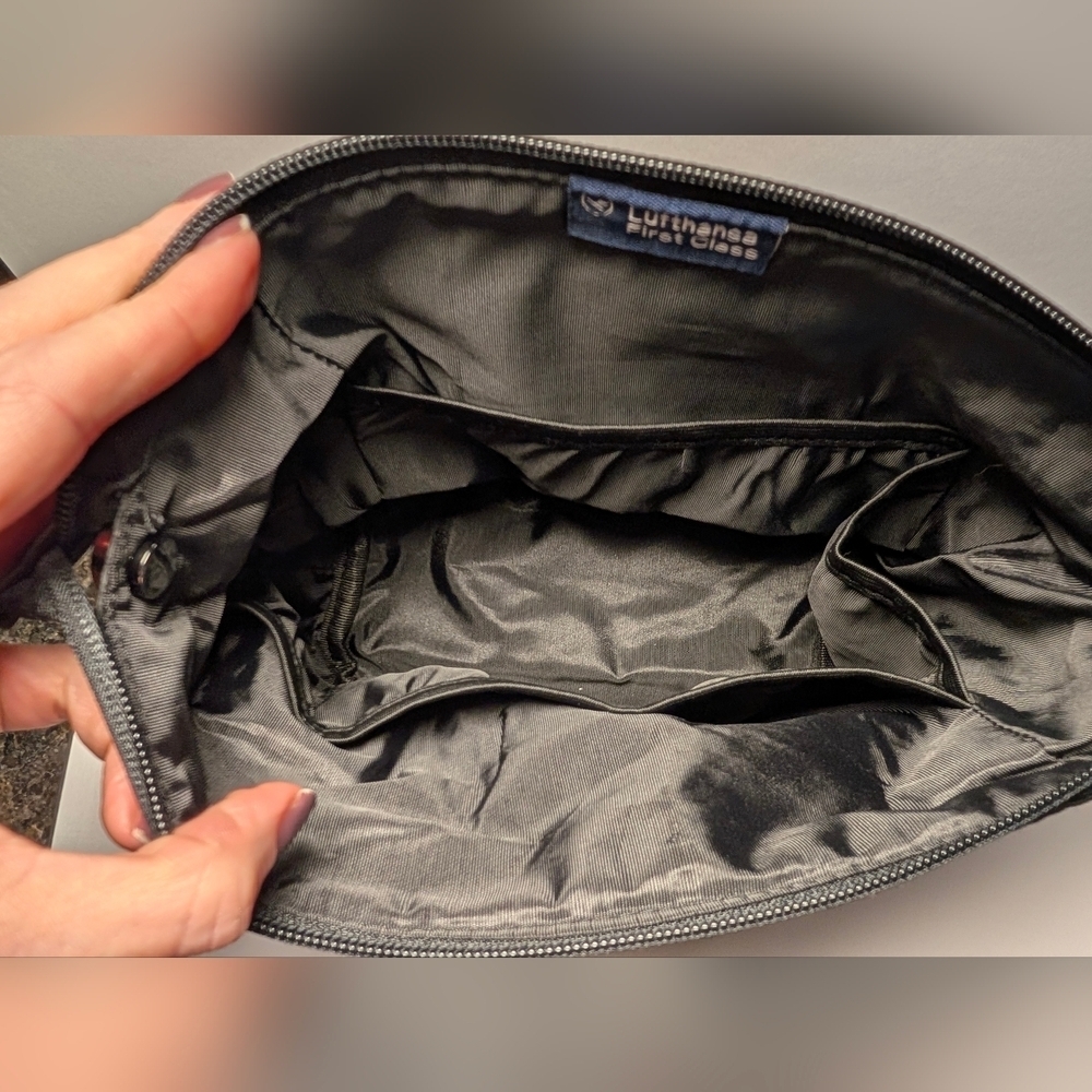 New Lufthansa First Class Amenity Kit W/ PJs & Augustinus Bader Products - Picture 7 of 9